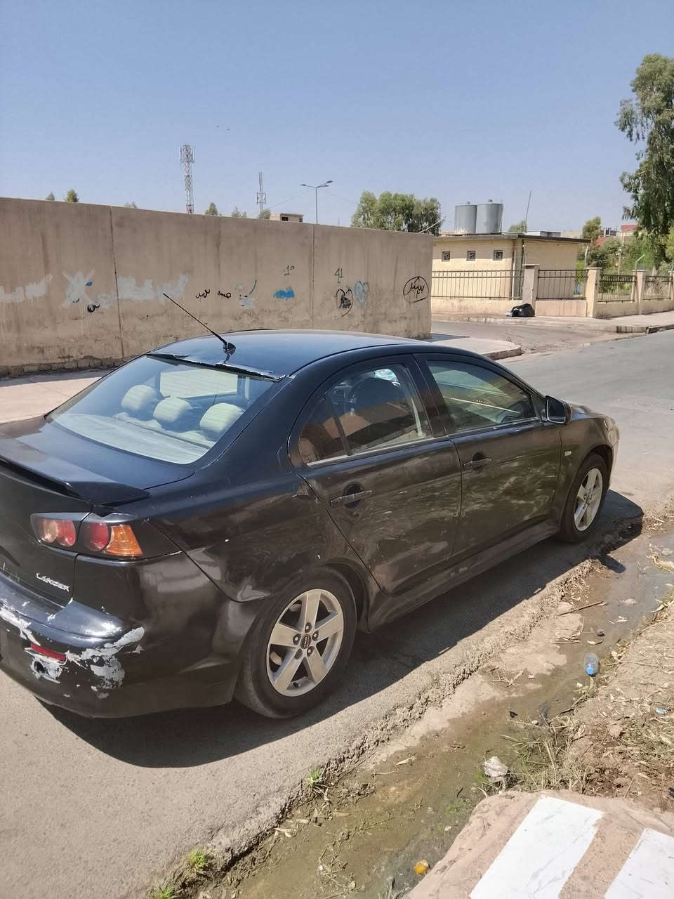 سياره متسوبيشي لانسر قرش للبيع
فول مواصفات ماعده فتحه سقف السياره مصبوغه عام الضرر ماله تاكيه صفحه بس ماكالبه السياره ابسمي بيها كابون بانزين
السعر 60 وبيها مجال لشراي 
***********
