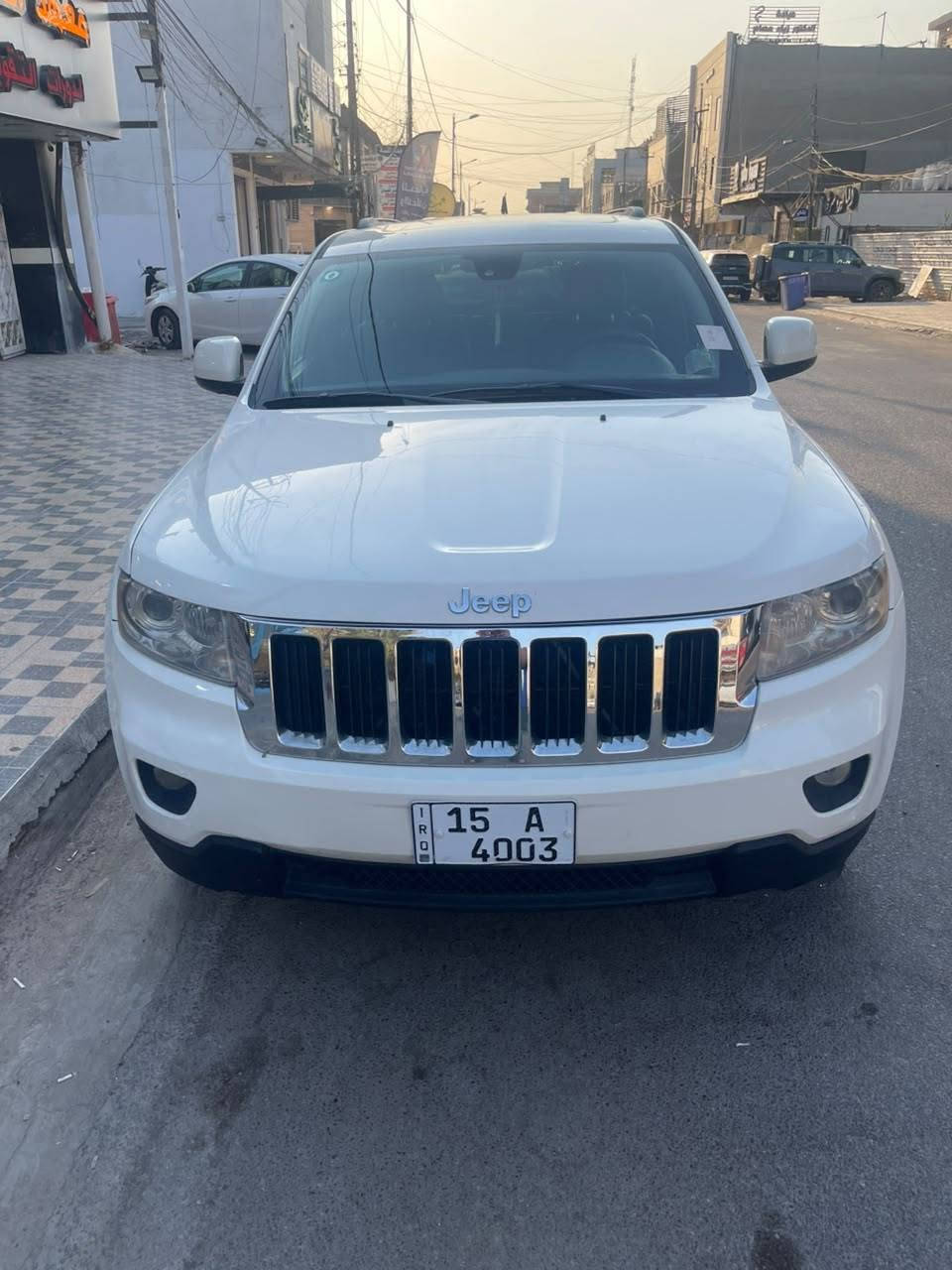 للبيع 🔥 Jeep Grand Cherokee 4x4 🔥
جيب نظيف ومرتب ✨
✅ دفع رباعي 4×4
✅ لون أبيض مميز
✅ مكينة قوية وأداء ممتاز
✅ داخلية واسعة ومريحة
✅ فحص متوفر
✅ جاهز للاستخدام
السيارة بحالة جيدة، الفحص موجود للجادين فقط.
📞 للاستفسار والتواصل: *********** 
📍المكان: حي الجامعة 
السعر: 130 ورقة (قابل للتفاوض بالمعقول)
