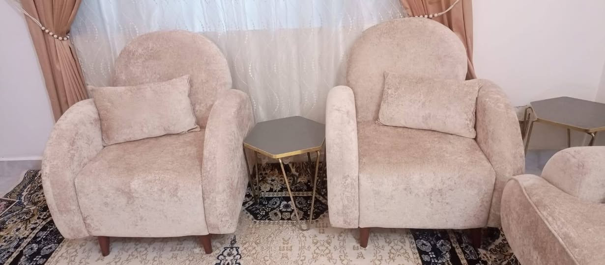 تخم ونص للبيع اخو الجديد ما مستعمل 
للاستفسار ***********

