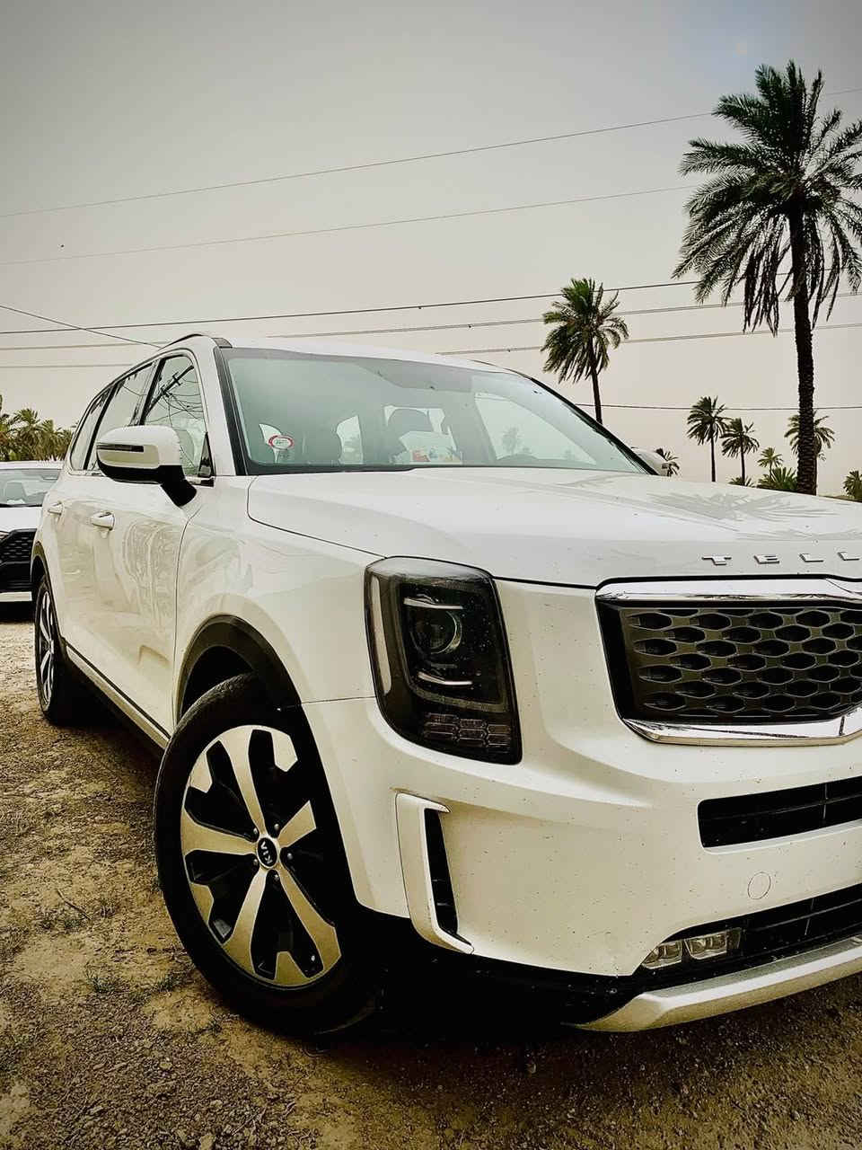السلام عليكم
كيا تيلورايد خليجي 2020 للبيع
فئة LX 
3800gdi محرك
لون أبيض رقم بغداد
مقاعد جلد سبعة راكب
كاميرا خلفية وحساس
السيارة فيها ضرر
الجاملغ الامامي الآيمن مصبوع ومصلح آثر طخت ستوتة وكذلك الباب الأمامي الأيمن والجاملغ الخلفي الأيمن بسبب شخووط عميقة (وليس حادث تصادم ).
السعر مناسب  مكاني بغداد
للاستفسار على هذا الرقم ***********اتصال أو واتساب
