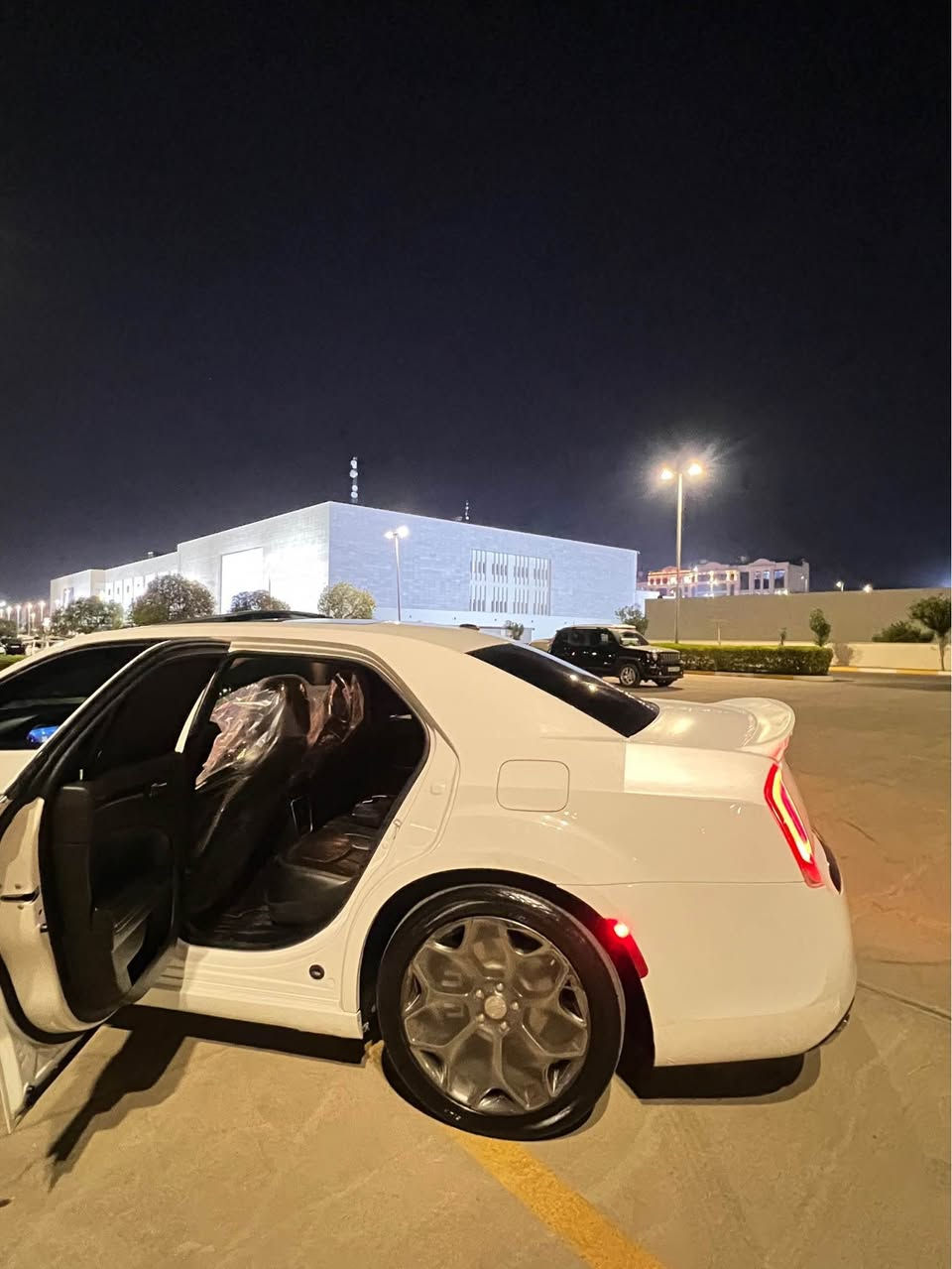 ئوباما٢٠١٧لمتد 
سيارة فول 
سيارة داخل كلين كندي
سيارة بل أربيل باب بي سبغ 
٣مكان سغير بية بارد 
ماشي١٢٣مايل
سيارة بدون ارباك 
گير محرك حدادية كلة بشرت 
*********** أربيل, العراق
