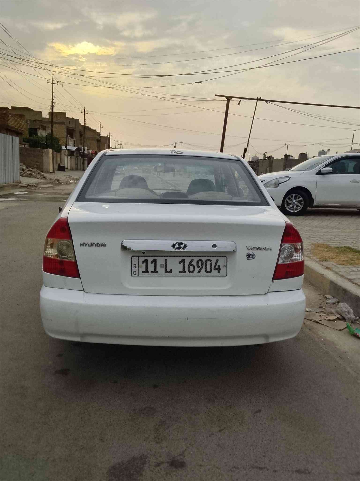 سلام عليكم عندي فيرنا ٢٠١٢ محتاج ابيعه سياره مكفول شواصي كيرتبريدمحرك سياره نظيفه سنويه جديده بسمي مكان بغدادالسعر٧٠بيه مجال الاتصال على رقم ***********
