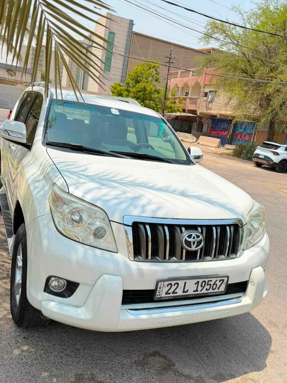تويوتا برادو TXL موديل 2011
خليجي سعودي (وليس كويتي)

 محرك 2700 سي سي – 4 سلندر

 رقم شمالي الانكليزي الدولي شرط تحويل مباشر  

 عداد المشي 170  ألف كم حقيقي

 الجرس مال 120 شغال

 المواصفات :

 فئة TXL المعروفة بفخامتها

 سبير تعليك

 جام سكيورتي يصعد تلقائياً عند غلق السيارة

 شاشة أندرويد كبيرة وفخمة

 داخلية محدثة مع تغليف صاج كامل

 دوشمة جديدة بالكامل بلون البيجي والقرميديvip

 سيرفس كامل مع تبديل حجر البيئه اصلي جديد 

 تصفية كاملة حديثة

 فلنجات ودسكات جديدة

 تدفئة وتبريد شغال 100% ويه السويج 

زوج تايرات اماميه اصليه

السياره بيها ثلاث قطع بابتين السائق والي وره والجامغ الخلفي اثر شخط بدون دواخل والسونار موجود

 

 السيارة كفالة عامة والمعاينة خير دليل

 شرط التحويل اخوان 

***********
