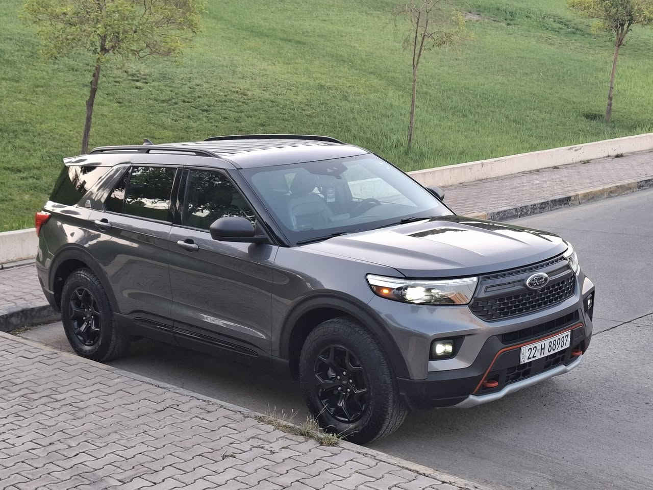 بسم الله الرحمن الرحيم
‏Ford Explorer 2022 Timberline 4WD
السياره مرقمه جاهزة هزة رقم سنوية جديد بسمي السيارة 

الموديل : 2022

اللون :  نفطي 

 العداد :  44 مايل 

السعر : 253

 حجم المحرك : 4 سلندر (2,3L تيربو )
السيارة حادثها كلش خفيف بجم كبس بدون ايرباك رقم شاصي موجود بالمنشور 

المواصفات : Timberline

دبل اكسل 4WD
بصمة تشغيل 
كاميرة امامية و خلفية( 360 )
بصمات ابواب 
كراسي جلد لون زيتوني 
كراسي امامي تدفئة 
كراسي خلفي VIP تدفئة 
صندوق كهربائي  
كشنات كهربائي 
كشنات خلفي كهربائي
كشنات تدفئة 
كشنات خلفي تدفئة 
ستيرن تدفئة 
حساسات امامي وخلفي 
تشغيل عن بعد 
بصمة ترحيب 
عدد المقاعد (7) راكب 
رادار  وحساس امامي وخلفي
كشافات 
بريك بصمة Auto stop  
دبل صالنصه
بعد هواية مواصفات السيارة حيل نضيفة جاهزة مابيها اي نقص بشرط كير محرك تبريد كهربايات كله بشرط هزة رقم سنوية  جديد بسمي السيارة مكاني سليمانية سعر253مجال للطيبين  للإستفسار اكثر اتصل ***********
