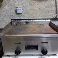 طباخ فلافل • كريل بركر • رول سيلفون