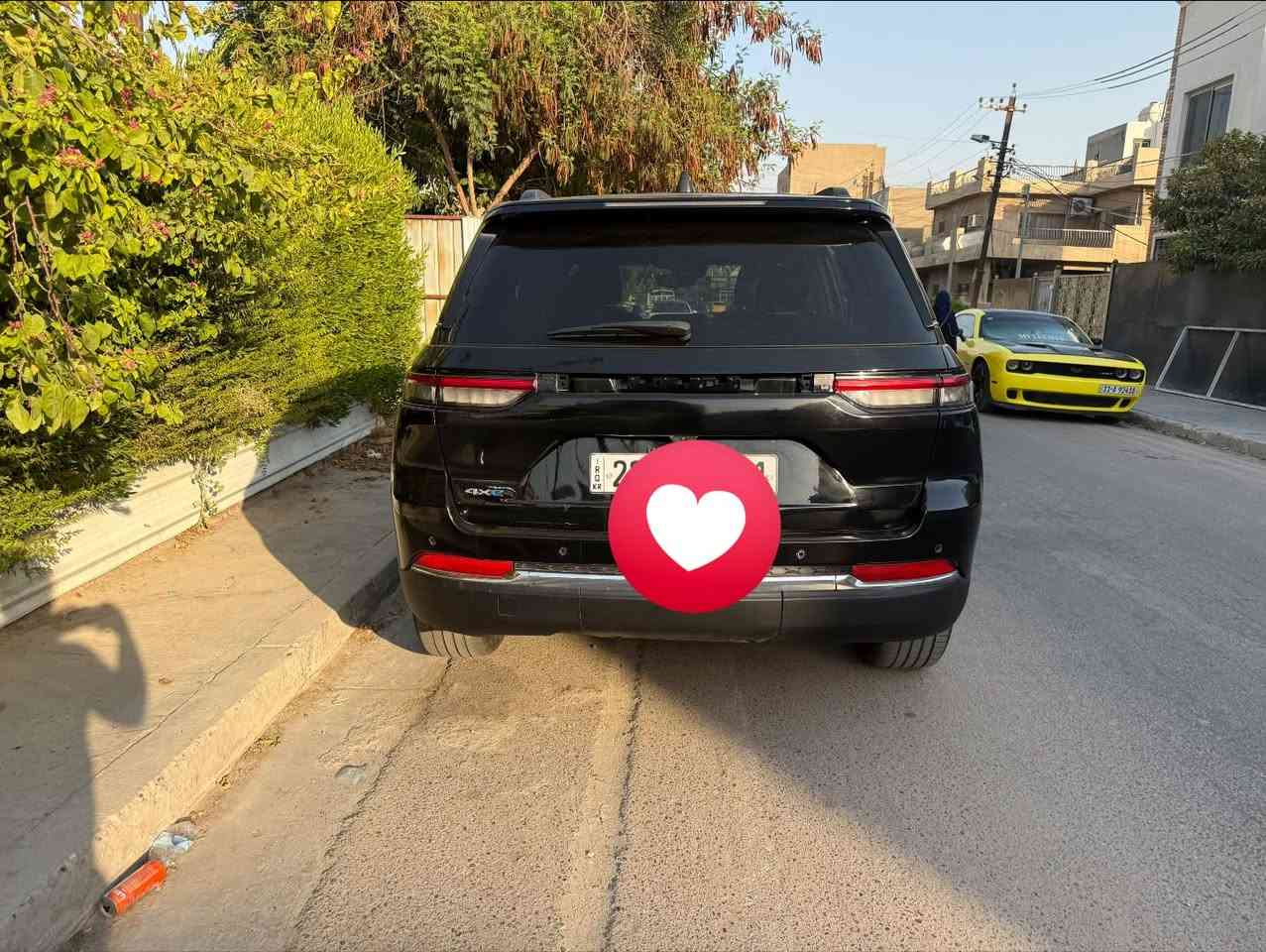 السلام عليكم 

جيب كراند شيروكي هايبرد لمتدد بلك ان 
موديل ٢٠٢٤ 
عداد ٥٢ الف مايل 
رقم اربيل 
السعر 305 ورقه 
مكان بغداد 
الحادث فقط صبغ دعاميه خلفيه وبارد في قبغ جنطه . 
للتواصل ***********
