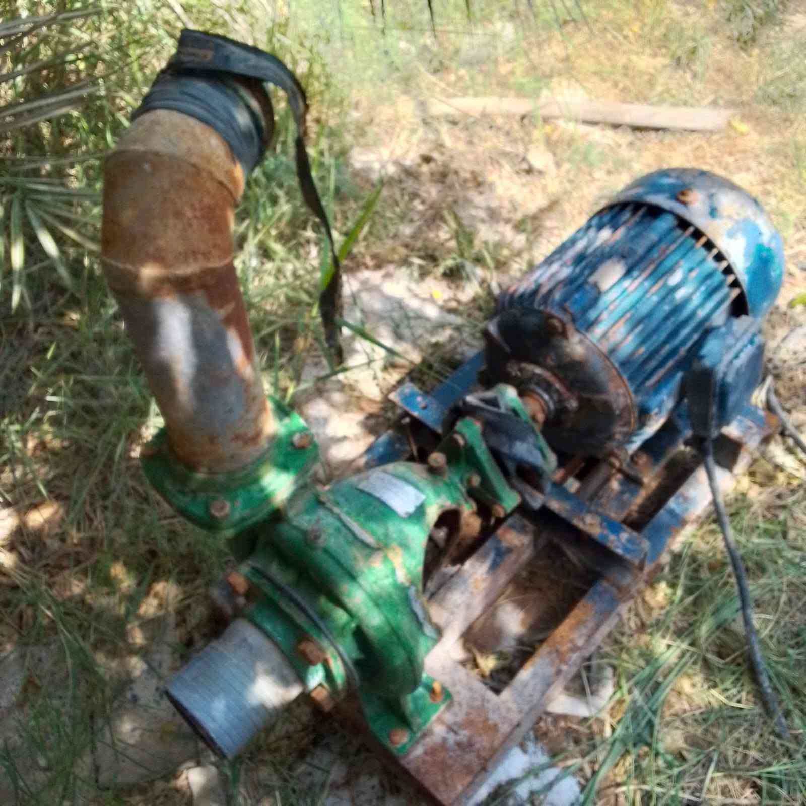 موطور كهربائي تريفيز عشرة احصان شاصي والخنزيره هندي
ديالى بعقوبه للاتصال ***********
