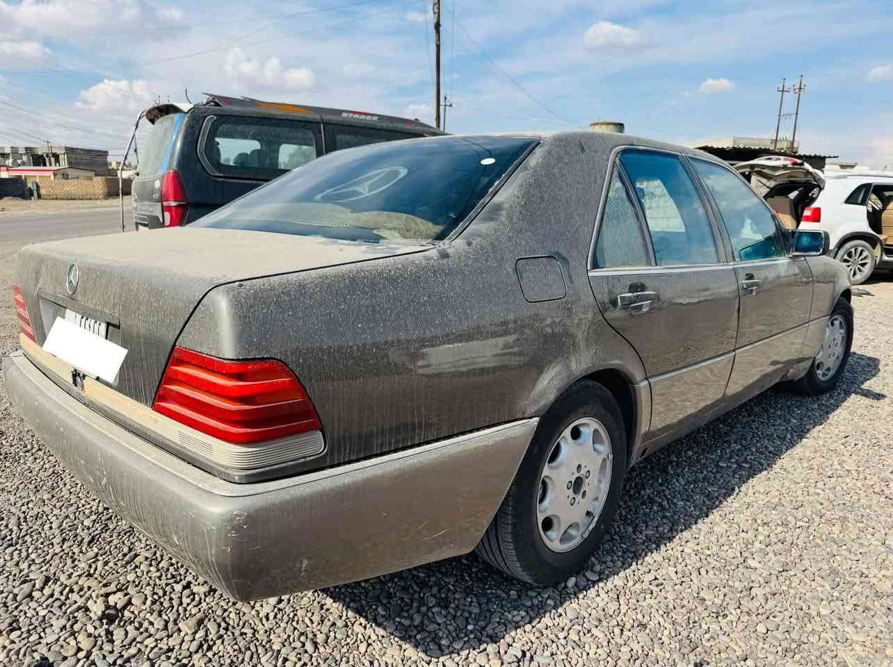 السلام عليكم مارسدس s500 1992
محرك بلادي (V8) 
رقم انبار دولي مشروع وطني ب اسمي
هزة ما منتهية بعد 
سنوية لل2031 
تخم تاير جديد 
صدر نص عمر 
كهربائيات كلها شغالة 
تبريد تدفئة شغالات 
السيارة بلادية و نظيفة 
العنوان صلاح الدين الشرقاط 
السعر 55 ويرهم مراوس حسب القناعة 
***********
