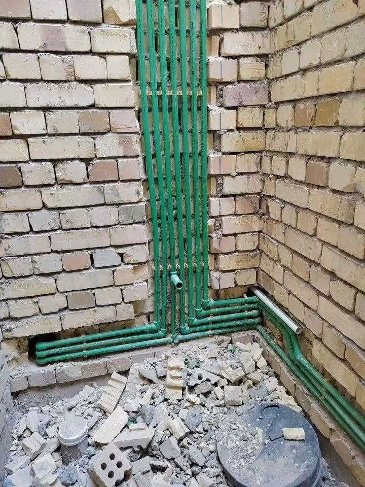 خلفه تأسيس مجار ي حفر أبيات وتئسيس المنازل لاتصال /  ‏‪‏‪***********
