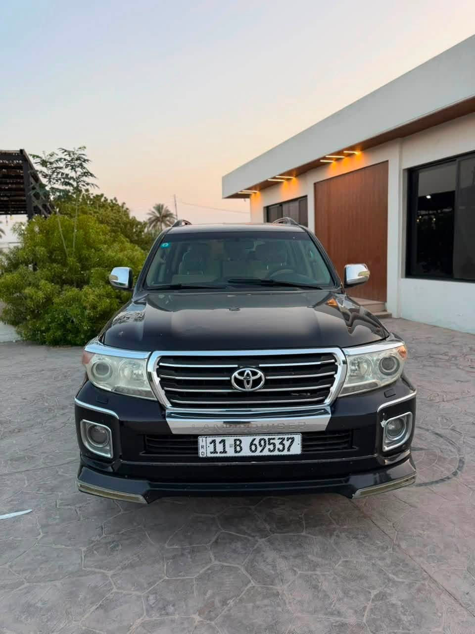 السلام عليكم
للبيع فقط لاندكروز 2011 G.X.R بريم 

حجم المحرك :4000cc V6
فتحة سقف
بصمه
مثبت سرعه 
كامره دواره وحساس خلفي
تبريد قطعتين
مقاعد بيچي 
لايت Led
شاشه تدعم الكاربلي واندرويد اوتو 
ويل حجم 20 وتخم تاير جديد
وباقي  المواصفات المعروفه بالاندكروز 
سياره  نظيفه كلش  وجاهزه من كلشي 
كير مكينه كفاله عامه 
سياره بيها طعچه بالجاملغ الامامي فقط  
ماشيه 175 كيلو 
مكان السياره بغداد
للاستفسار ومعرفة باقي تفاصيل والسعر  
*********** واتساب
