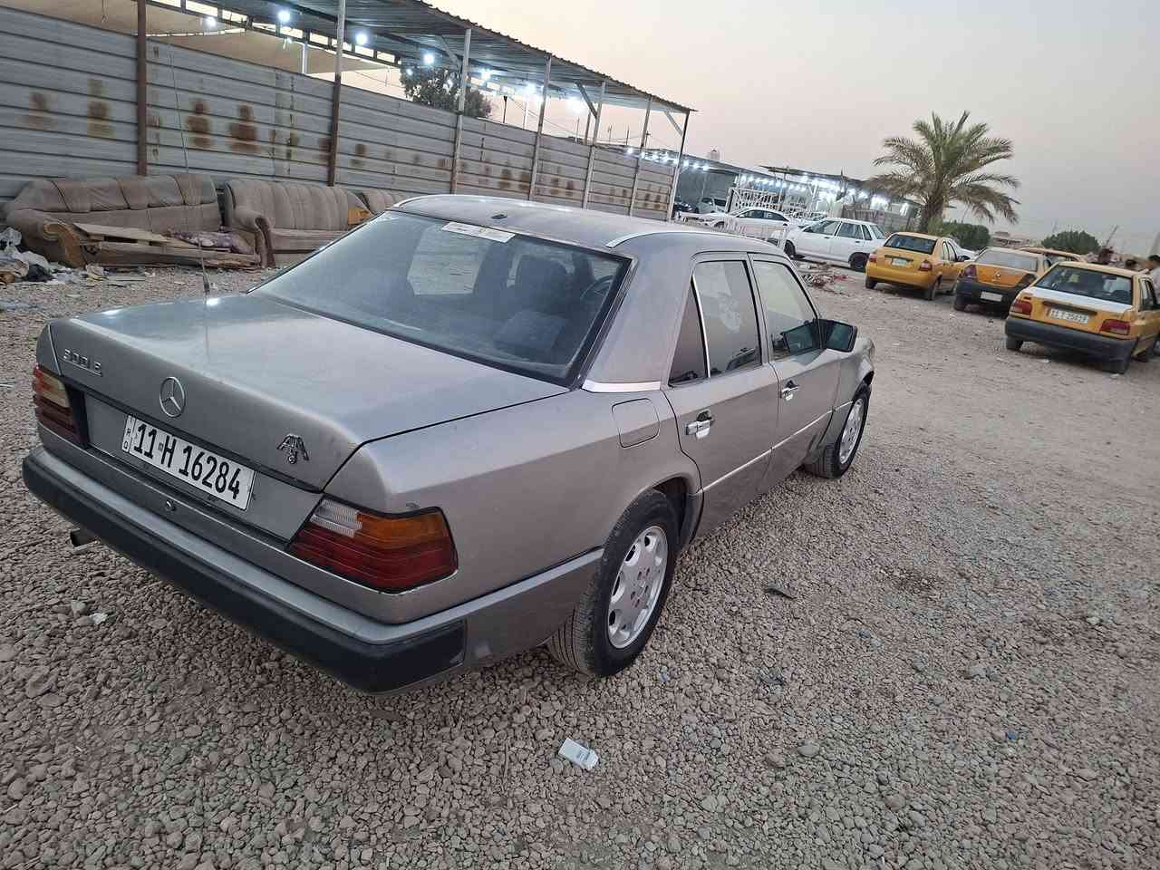 مارسيدس دب مديل 1989 كير ومحرك vvt بطه مكفولات رقم بغداد انكليزي  قواعد دبل نظيفات سعرها 35وبيها مجال مكانها كربلاء حي النصر ***********
