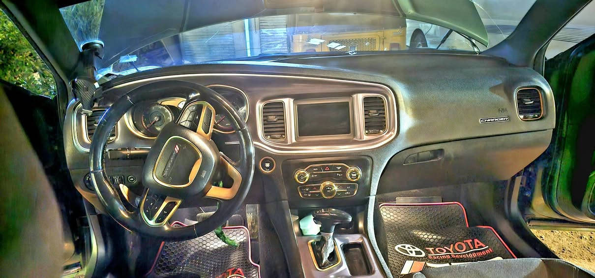 السلام عليكم
للبيع جارجر sxt بلاك توب موديل 2020
لون زيتوني مميز
السعر $185
-تشغيل بصمة دخول ذكي
- ﻿كراسي السائق كهرباء
- ﻿مري كهرباء
- ﻿كشنات مخمل
- ﻿شاشة وسط معربه لغه عربيه
- ﻿قطعتين تبريد
- ﻿تشغيل عن بعد بصمه srt 
- ﻿تحكم ستيرن
- ﻿مكينة 6 سلندر 3600
- ﻿كامرة+ حساس خلفي اصلي
- ويل كب Gt 20بلاك توب
- سياره مبرمجه مراوح ودفانز
وتشتغل ع البانزين العادي
-محدثه دعاميات وايد بدي
-السياره عليها اضافات كماليات رياضيه كامله
صور الحادث والسونار مرفق بلمنشور 
بغداد -حي اور *********** 
اخوان الي تعجبه يتصل او يراسل والي يشوفها غاليه عليه فدوه اله كلشي موجود بالسوك

نص مكتوب في الصور:
- GOOD LUCK