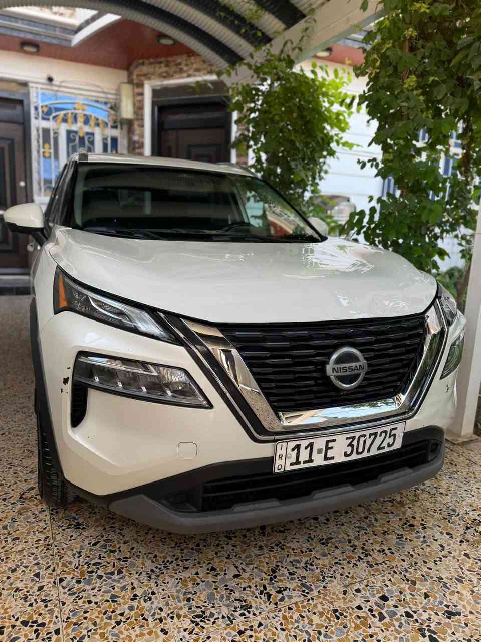 السلام عليكم ورحمة الله وبركاته
للبيع نيسان روج لون ابيض مميزز موديل 2021مواصفات بلاتينيوم معروفة ماشية 91ميل محرك 2500 4سلندر 
ارقى محرك بالروج رقم بغداد بسمي سياره مال بيت خير من الله فول مواصفات كشنات جلد كهربائي فتحة تشغيل عن بعد كامرات 360 جامات خلفيه بردات لد زينون ويل شاشه كأمره تحكم ستيرن تثبيت سرعه  سايد بريك دكمه بعد بيها هواي موصفات…مكفوله من صبغ وتبديل وكلير  ضررها تقرير غرق سياره شغل درجه أولى مشتغليها سياره جديده وحلوه بمعنه الكلمه 💯السعر 157 ماكو هيج سعر خواتها أسعارهن 200 كلشي واضح كدامك مكان السياره بعقوبة تقاطع القدس للاستفسار ***********
