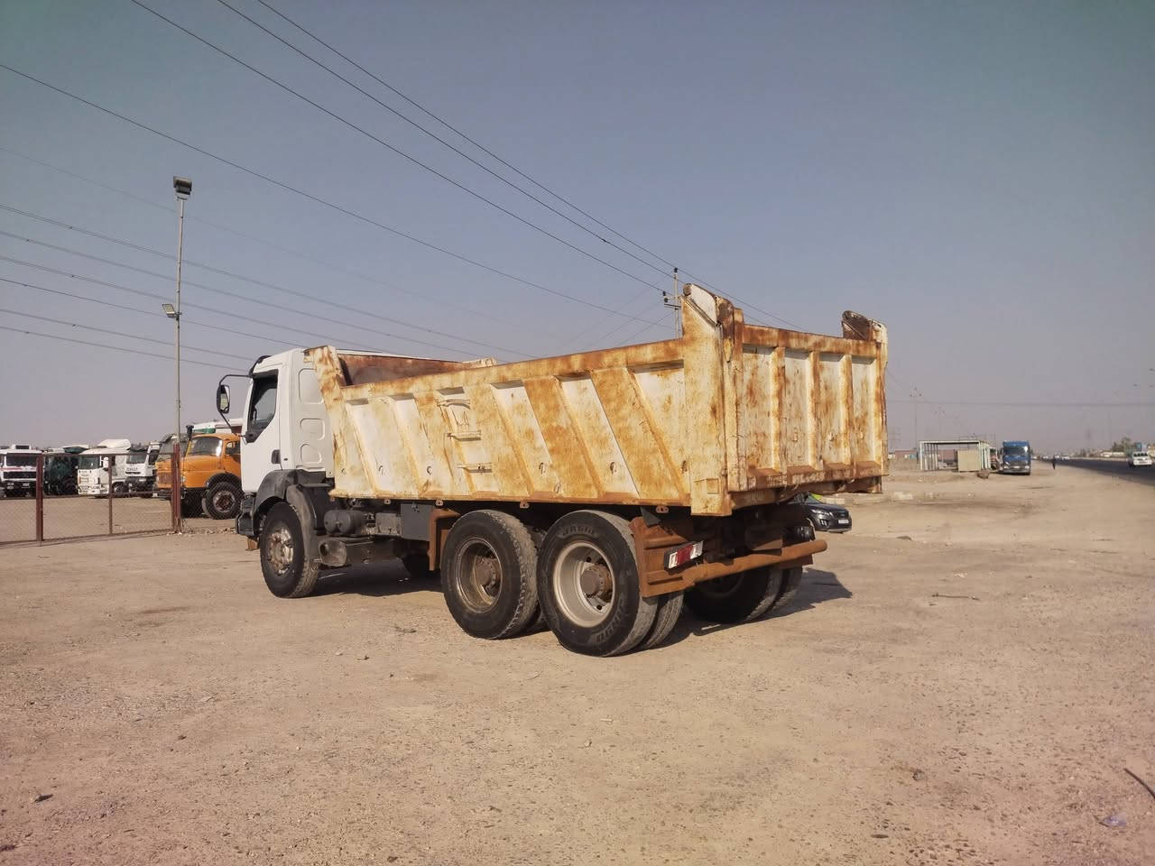 سلام عليكم رينو موديل 2002 مواصفات دوله بم ونوزل بلدي 
مجموعه جي اف رقم اربيل  ***********
