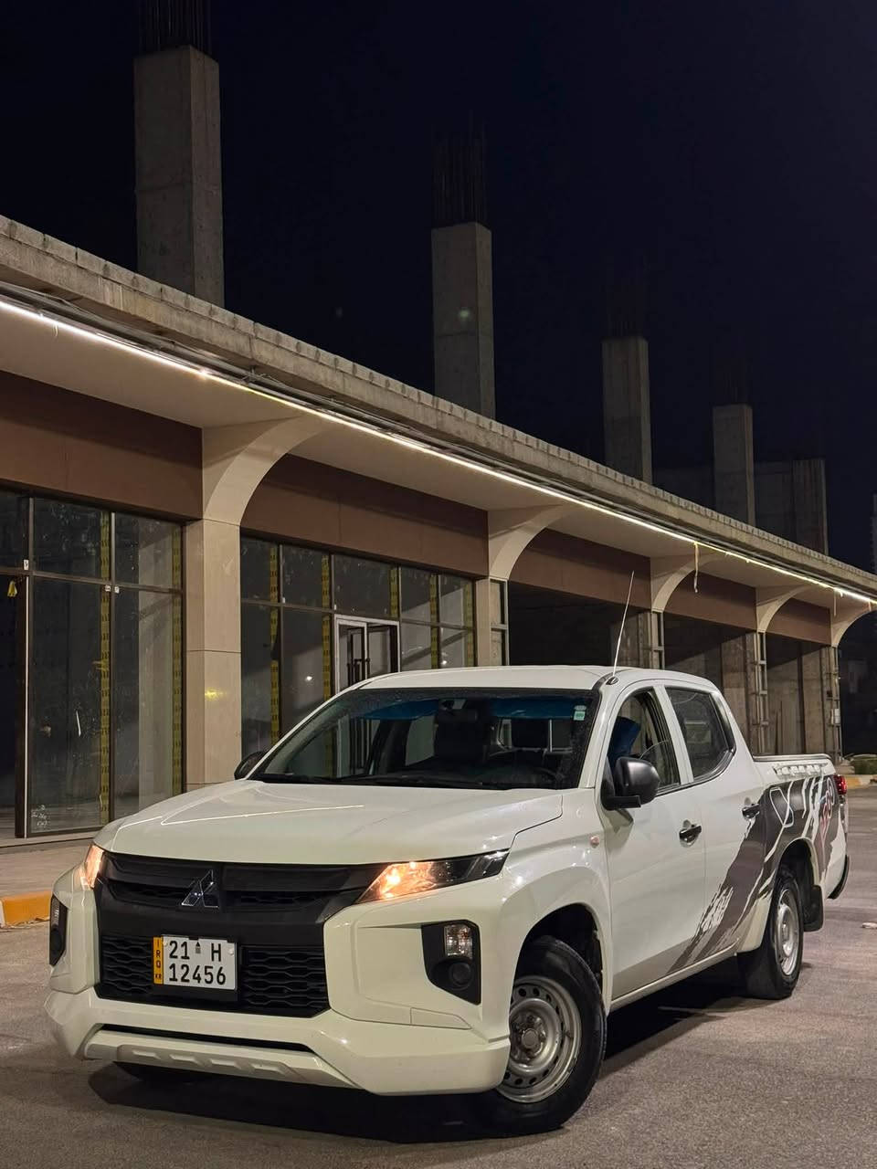 للبيع للبيع
ميتسوبيشي l200 موديل ٢٠٢٠
السيارة يد وحدة من الشركة 
كلش كلش نظيفة السيارة بشرط‼️‼️
ماشية ١٢٢ سنوية جديدة 
سنوية جديدة ٢٠٣١
☎️📞***********
