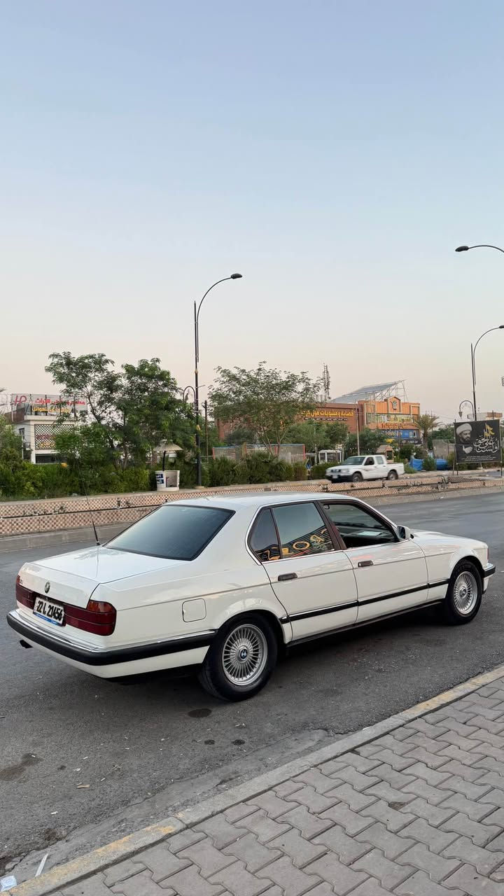 bmw 730 1991 محرك فل كير تبريد شرط سنوية جديدة بطاقة بانزين صبغ جمالية بدون ضربة 
*********** للبيع او مراوس كركوك, العراق
