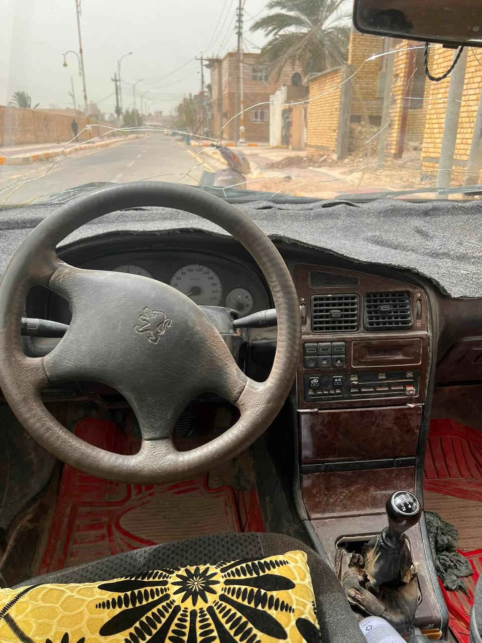 السلام عليكم بيجو بارص موديل ٢٠١١مكينه وكير خير من الله طخم تاير جديد حداديه جيده السعر ١١وبيها مجال مكانها ناصريه السياره مايندل راعيها يكفلك سرقه وعشاير رقم صاحب السياره ***********
