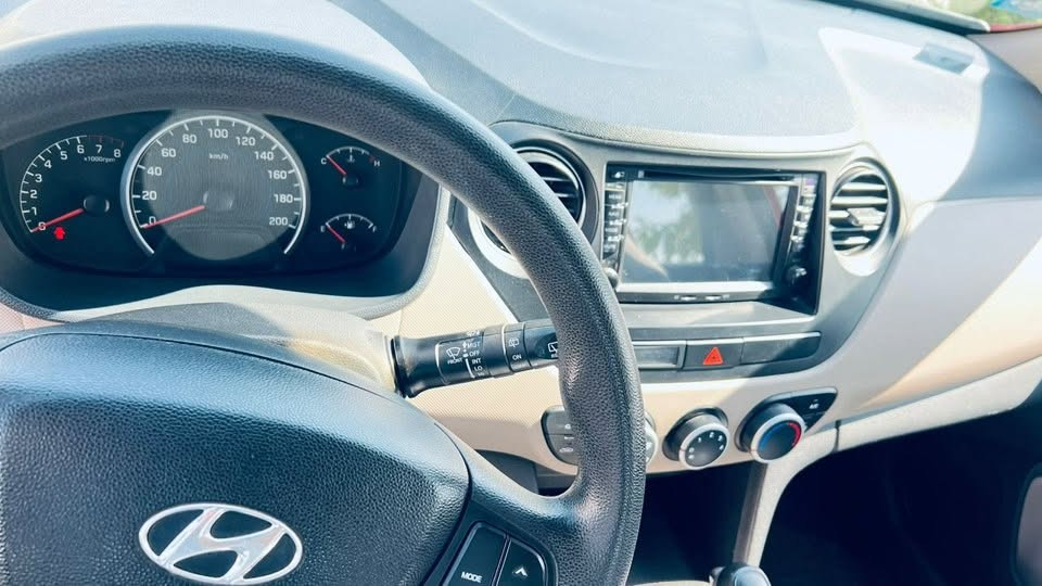 السلام عليكم
موديل ٢٠٢٠
ماشية ٤٨ الف كيلو 
سيارة نظيفة استخدام نسائي
بيها ضربة بالصندوق ومصلح
وبعض الشخوط 
السعر ٩١ وبيه مجال بسيط
*********** واتساب
مكان السيارة مجمع البدور-بغداد
