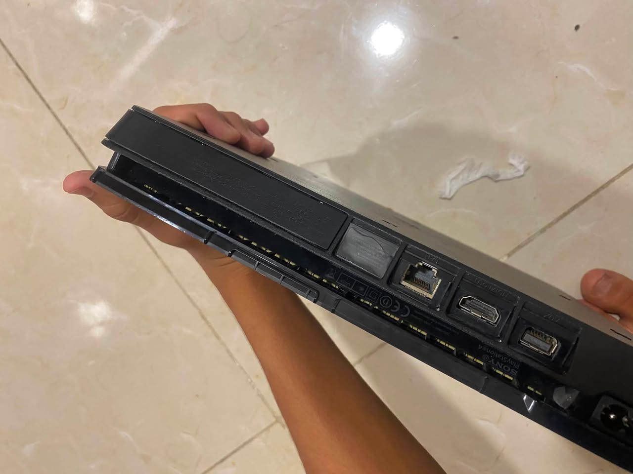 بلي فور سلم للبيع نضيف لوك ستيكر ذاكرة ٥٠٠ كامل ملحقات دبل جوستك ويا لعبة كول أوف ديوتي  وكارتونتة نضام ١٣.٥٠ ب ٢٤٠ وبي مجال مكاني بغداد صليخ الرقم ***********
