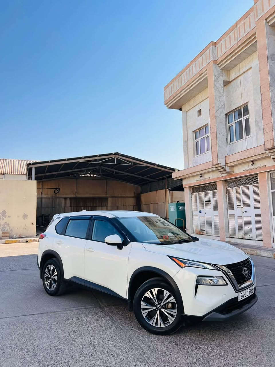 نيسان روج2023SVكلين
بدون صبخ بدون تعديل 
بدون ايرباك 
كيرمحرك شه رت
3بستن
مابي سلايت سياره
سعر160مجال
***********
عقره
