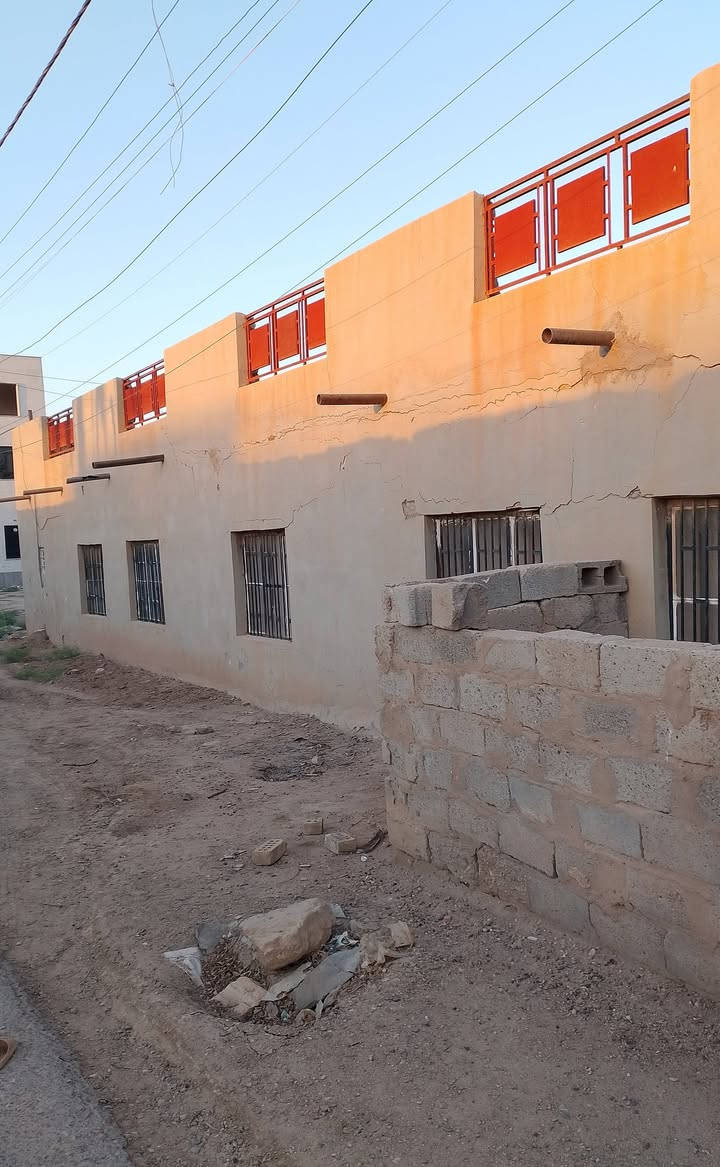 بيت ايجار • حصيبه الشرقية • عالشارع العام