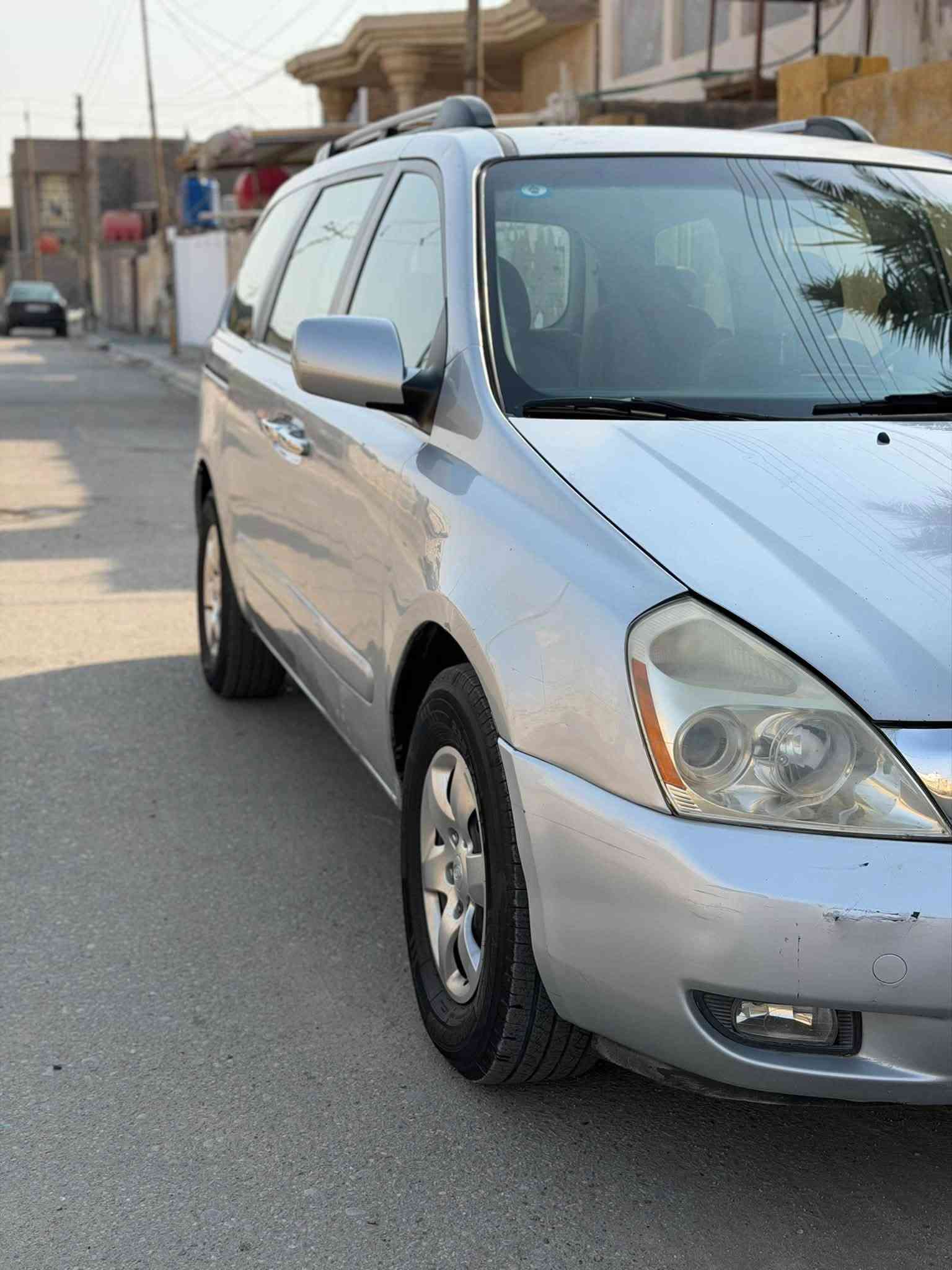 السلام عليكم
سيدونا موديل 2007
محرك 3800 
رقم بغداد نكليزي بأسمي 
السعر 122 وبيه مجال  

 العنوان السماوه قضاء الخضر 
***********
