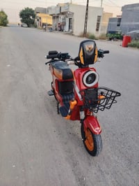 دراجه شحن H900 نضيفه كلش سعر 350 بيه مجال مكان بغداد رقم 07708443013 م...