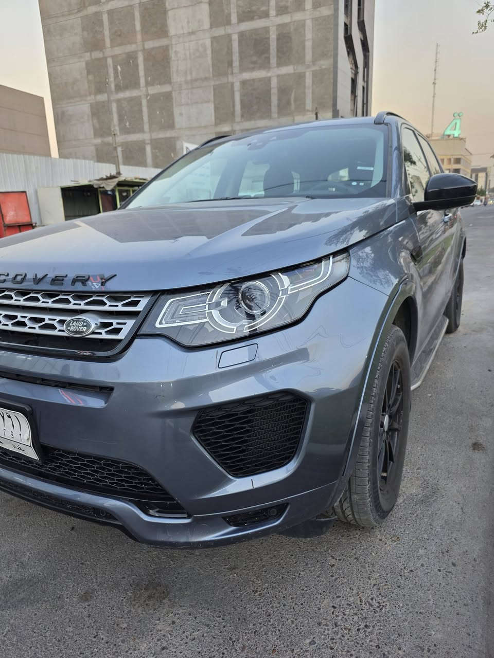 Land Rover discovery
sport 2019

⚡⚡ سعر مناسب جدا ⚡⚡

 لاند روفر دسكفري سبورت 
خليجي وكاله سردار  ٢٠١٩ ❤️
رقم بغداد 
 
السيارة ماشية (( ٥٥ الف كيلوو )) ❤️

السيارة بيها دعاميات صبغ فقط
كما موضح بالسونار 

المواصفات 
=======
♦️ حساس امامي خلفي
♦️ كشاف ضباب امامي
♦️ محرك ٢٠٠٠ تيربو 
♦️لد نهاري
♦️كشنات امامية كهرباء 
♦️حساسات مرأه جانبية
♦️قمارة بنوراما ثابتة 
♦️نظام صوت مريديان مميز

وبعد هواي بيها مواصفات

السيارة كاملة بدون اي مصرف
وبدون اي عطل او مسج 

♦️♦️ السعر مناسب جدا ♦️♦️

تسأل عن السعر اتصل او 
راسلنا وتساب ..

*********** 
سلام رانج روفر 

@الجميع 

‎
