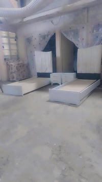 سرير • غرفة نوم • لا تفاصيل