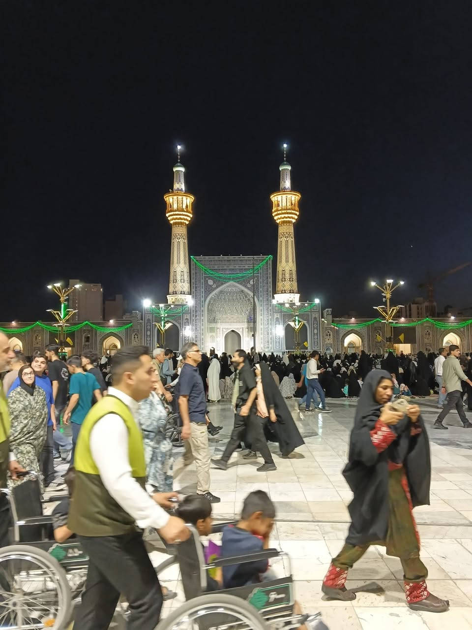 انتباه انتباة تعلن حملتنا برنامج إيران عرض خاص/تفليش الأسعار برنامج كامل 2026/9/17
باصات Vip
البرنامج :✈️
قم +مشهد+نيشابور+/شلالات كاشان
11 يوم 175 الف🔥
1- نقل باصات عراقيه من و الى مكان الانطلاق 🚎
2- سكن - مزارات - سياحة
3-ثلاث وجبات طعام في مشهد 
—————————————-☑️
انتباه انتباة/ برنامج مع طعام/🥘
اختار صح و خليك دوم #ويانه //سارع بلحجز
#برامج_سياحية_دينية
برنامج كامل مع طعام/باصات عراقيه من والى مكان النطلاق 🚎
1-قم المقدسه/ثلاث ليالي4ايام
2-مشهد المقدسه/ثلاث ليالي4ايام
ملاحظة/✅
يشمل البرنامج
علمًا البرنامج بجودة عالية
قم زيارة السيدة فاطمه المعصومة عليها السلام وزيارة بيت النور والذي يعد محل إقامتها وزيارة الاربعين علويه الذين رافقن السيدة معصومة ع. وكذلك زيارة موسى المبرقع. وزيارة جامع جمكران ومكان الغيبة وبئر الامنيات وبرنامج سياحي اختياريه
————————————-✅

مشهد
نيشابور قدم الامام الرضا  زياره ياسر وناصر 
اخوان الامام الرضا ع. 
 خواجه ربيع خادم الإمام الرضا ع. 
باغ مشهد
جبل كوسنكي و شلالاته 
وغيرها من الاماكن السياحيه و الدينيه  المختلفة✅

برنامج كامل ديني سياحي (جميع المزارات)الاماكن السياحية )
ملاحظة
الاطفال الهم سعر خاص✅
السكن بفنادق درجة اولى✅
كادر يرافق الرحله على طول الرحله من الشركة الى الشركة يجيد اللغة العربية والفارسية✅
للحجز والاستفسار الاتصال بنا⬇️
***********
‭***********‬
العنوان: 
واسط الصويره
