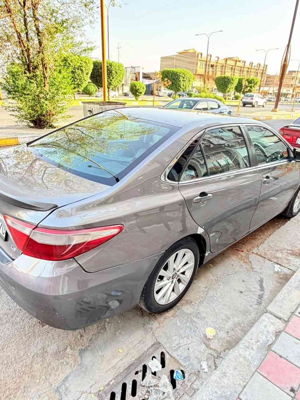 سلام عليكم كامري للبيع موديل ٢٠١٧ فئة LE ضررها جاملغ خلفي خلف السايق و قطعتين صبغ أبواب صبغ فقط!  للتواصل ***********
