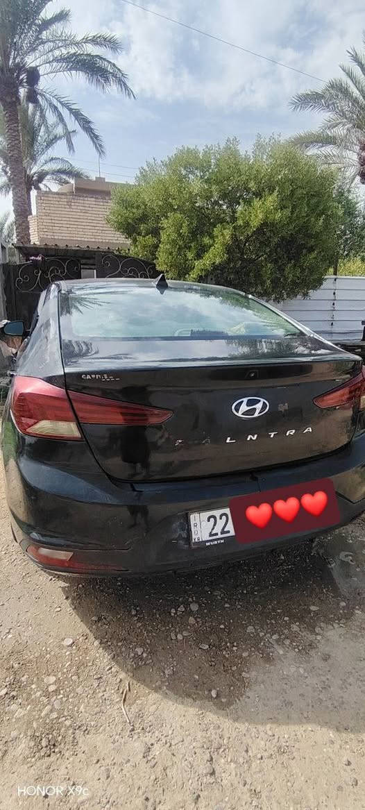 سلام عليكم شباب من رخصت مدير الكروب النترة ٢٠١٩وارد أمريكي حادثه كلش بسيط جاملغ الخلفي  جهت سايق  سيارة مصفرة هيئة وغرامات وسيارة بسمي  وسنوية ٢٠٢٧ تحويل ثاني يوم حجم المحرك ٢٠٠٠ دوش  مكان سيارة بغداد البياع  رقم سيارة أربيل  تحويل ثاني يوم سعر ١٢٥ وبيهة مجال حك جية  الاستفسار *********** واتساب موجود

نص مكتوب في الصور:
- HONOR X9c
