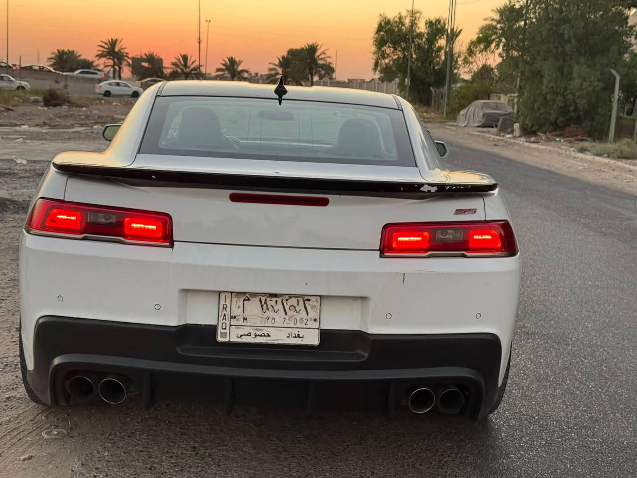 سلام عليكم
كمارو 2015 
وارد امريكي بيها صبغ صفحه وبنيد بدون دواخل 
مواصفات 
شاشه 
كامره 
حساسات خلفيه 
تحكم ستيرين 
محرك 6200 8 سلندر 
رقم بغداد تحويل مباشر بيها نقوصات 
السعررر 10300 وبيها مجال 
العنوان بغداد اليرموك 
***********
