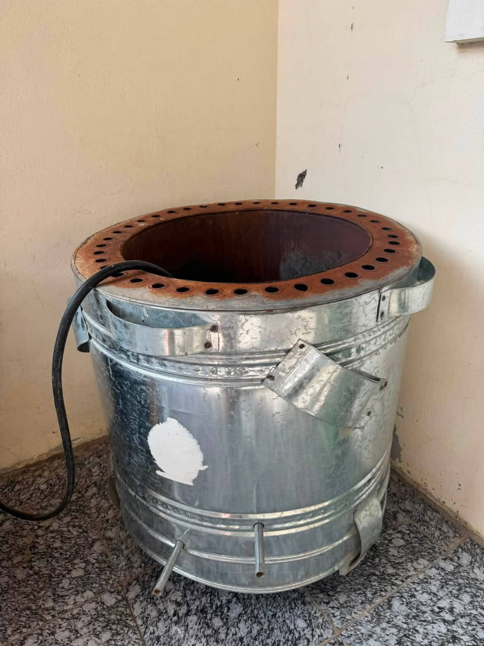 مجمدة • بحاجة غاز • للبيع