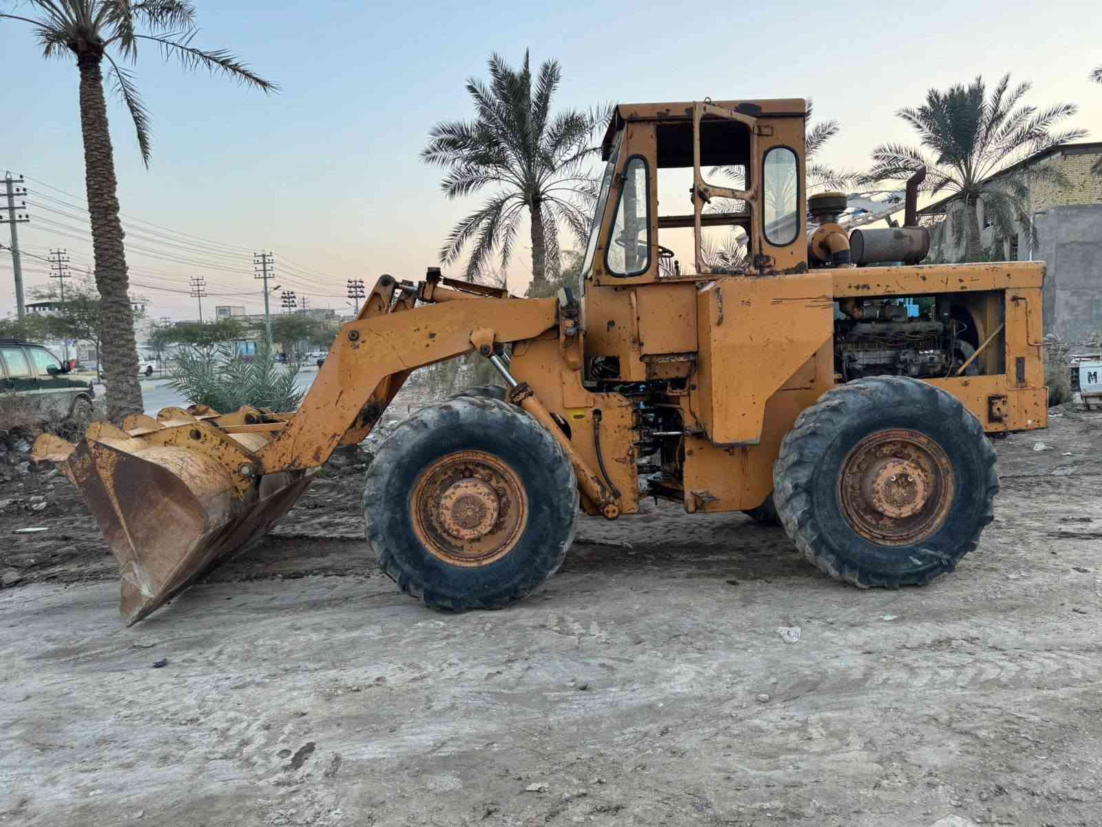 ***********

نص مكتوب في الصور:
- شفل كاوسكي موديل 92 رقم ذي قار سنويه 29 مكينة كير حلوات شفل جاهز للعمل المكان البصرة القرنه رقم ***********