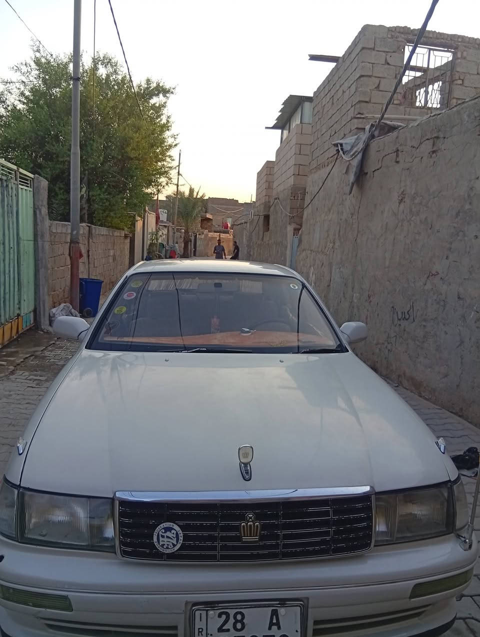 السلام عليكم بطه كراون مديل 92مكفوله من الكص والنقل كير ومكينه خير من الله تبريد وي السويج مداور ثاني يوم فقط بيه ضربه باالجاملغ الخلفي ومصلحه بدون كص شاشه وكامرة دبل سماعات كهربائيات كله شغاله مراوس براس الثور حسب القناعه هذا رقمي للاستفسار***********📞
