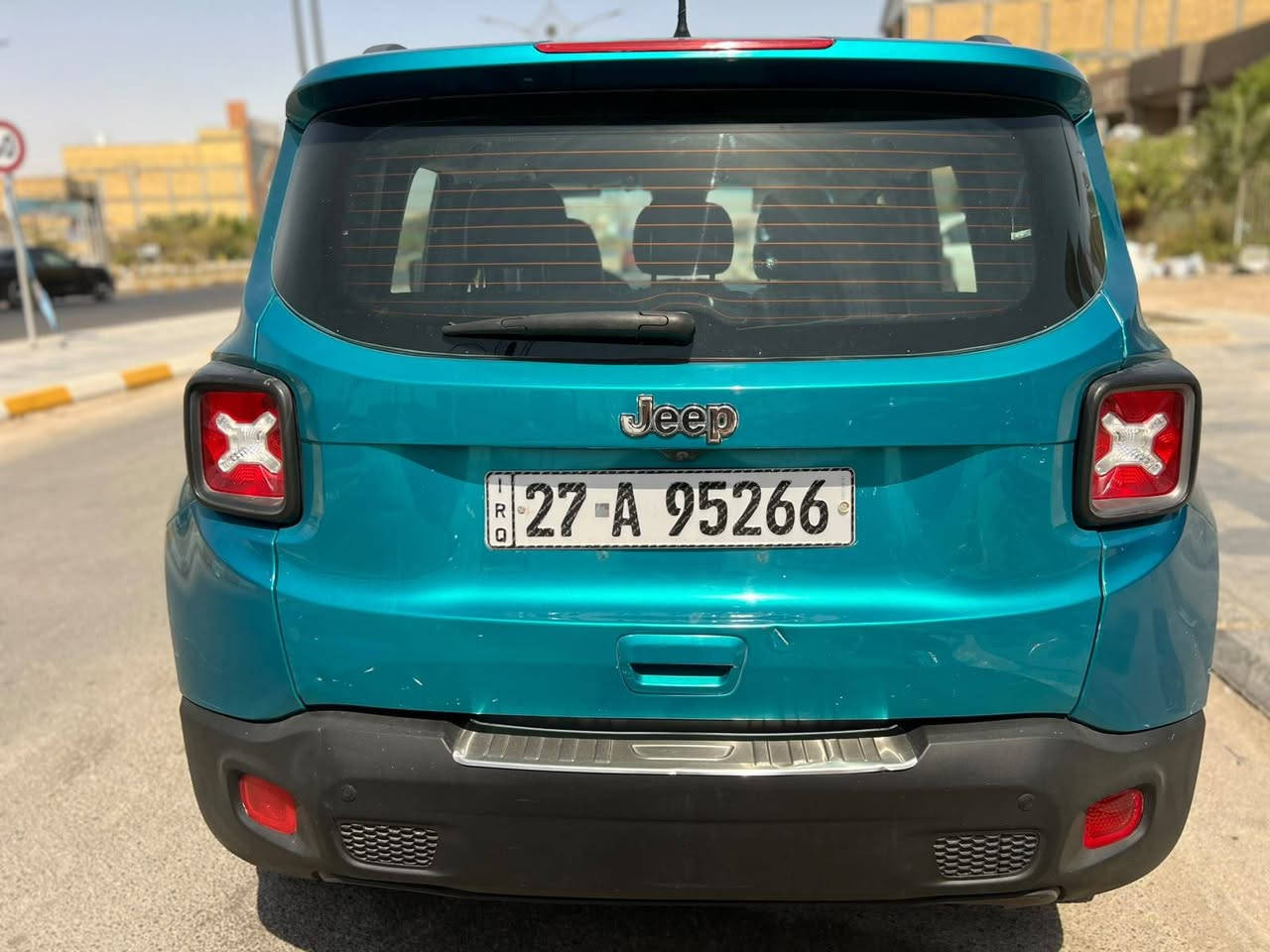 سياره للبيع مواصفات السياره.
نوع السياره رينكيد موديل 2021
امريكي مكينه 1300 تيربو بيها ضربه شويه بالبنيد
موجود الفحص السعر 140وبيها مجال للأستفسار التواصل على الرقم ***********
