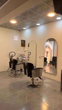 مرايات • كراسي حلاقة • حي السكر