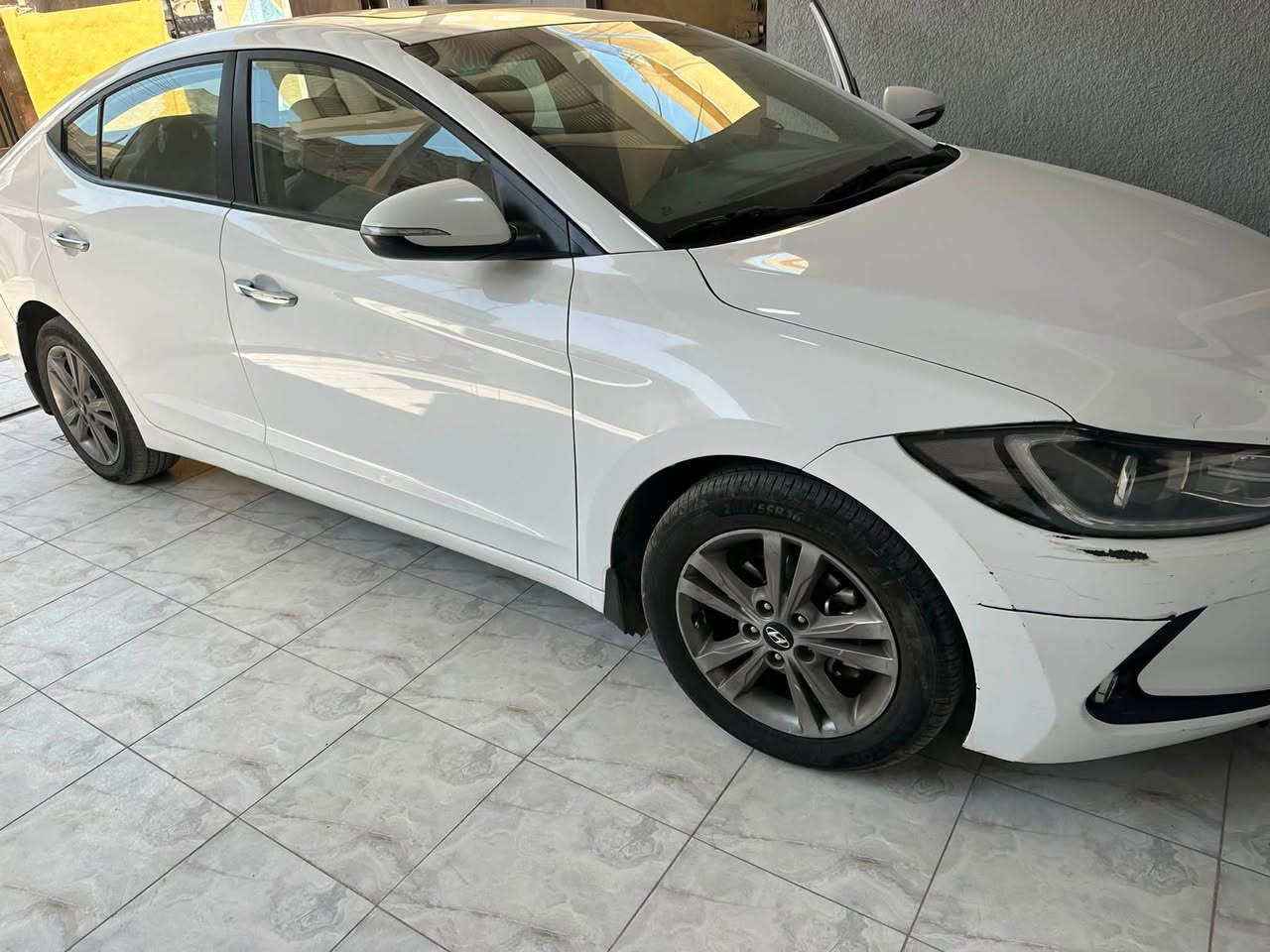 سلام عليكم الانتره ٢٠١٧ للبيع وارد خليجي بيها دوسه صبخ لدعاميات للجماليه بدون حادث وبدون دواخل فول عده لبصه مكاني بغداد سعر ١٤٧ وبيها مجال ***********
