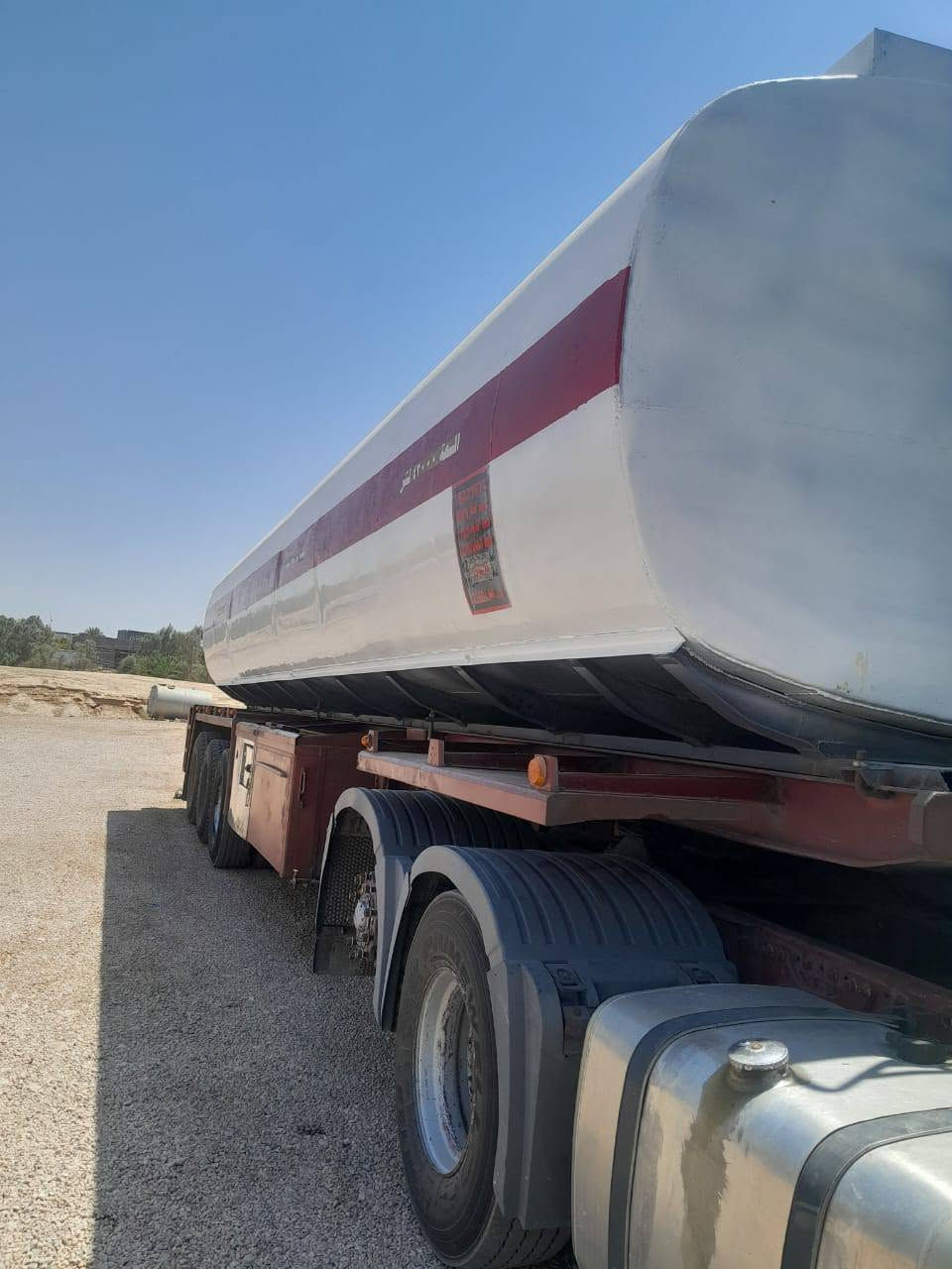 سحال للبيع حموله عاليه بدون تاير ويل السعر اتصل على صاحبه رقم موبايل *********** العنوان الرمادي حصيبه الشرقيه ملاحظه الرقم بي واتساب
