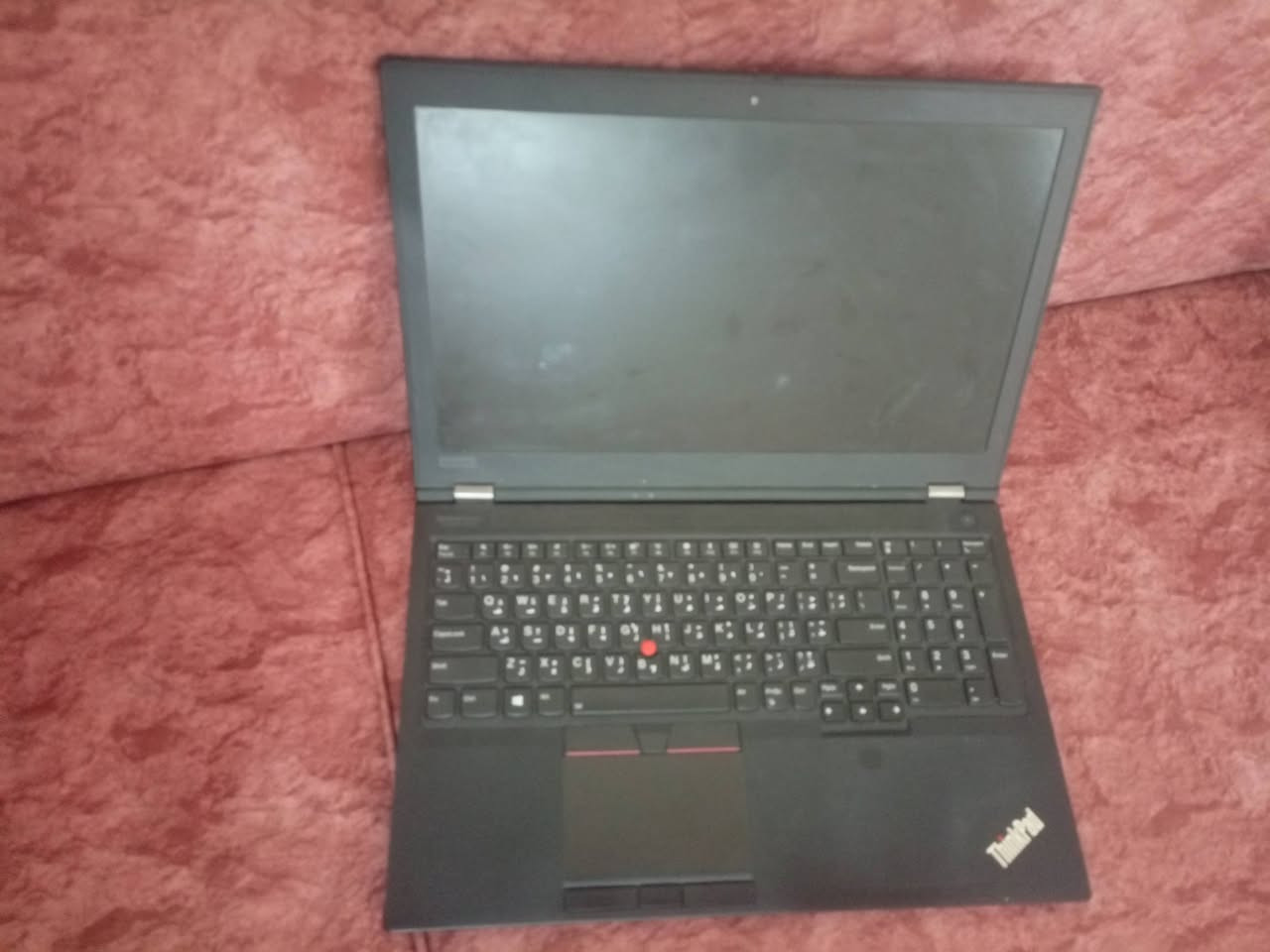 حاسبة مستعمله Lenovo p53
المعالج (CPU): Intel Core i7-9850H الجيل التاسع بسرعة 2.60GHz.  

​الذاكرة العشوائية (RAM): 16 جيجابايت (بسرعة 2667 MT/s).  

​كارت الشاشة الأساسي (المنفصل): NVIDIA Quadro T1000 بسعة 4 جيجابايت.  

​كارت الشاشة الثانوي (المدمج): Intel UHD Graphics 630.  

​مساحة التخزين (Storage): قرص بسعة تقريبية 512 جيجابايت (المساحة الفعلية المقروءة في النظام 477 جيجابايت).  

​نظام التشغيل: Windows بنواة 64-bit.  

معا ملحقات حقيبة و ماوس و شاحن و ستاند تبريد

سعر : 530000 الف 

لتواصل : *********** 

واتساب و تلجرام 
توصل بغداد 5 الف
بغداد تقاطع النهروان شارع 9 نيسان
