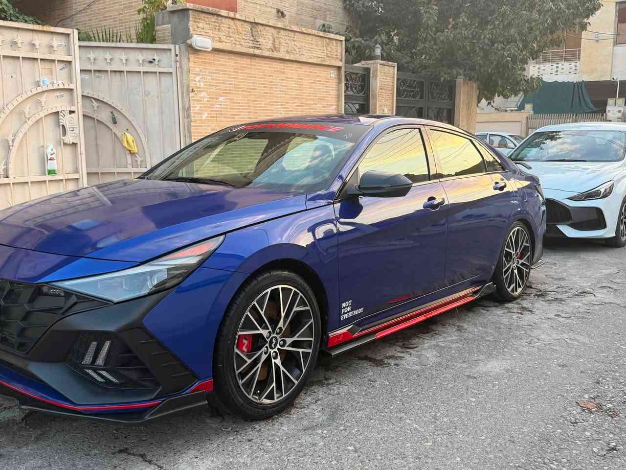 السلام عليكم 

ELENTRA N 2023 

اللون ازرق 💙
فول فول فول مواصفات معروفه مواصفات ال N 

ضرر السيارة بيها بس البوند صبغ فقط 
والجاملغ خلفي السكن بي طخه يتصلح pdr او بارد  السيارة دواخل لغد بشرط ايرباك بس سكان سستم 

كير محرك ترايك لتركيا وتمشي ٢٣٠ 

المحرك بس قبغ مفتوح بس بشرط جديده لووك 

حداديه اماميه خلفيه تايرات كله جديد 
كهربائيات كلها شغال 

وصوت رياضي سياره رياضيه 
وعليها اويل كاجكان 
 سياره ناعسه وترايها يخبل تحويل وكاله بشرط 
غرامات بشرط السعر 16.500$ وبيها مجال بسيط للشراي وماكو n نضيف بهل سعر اله تكون مشخطه وراكضة  

kmhlw4ak4pu017997

***********
