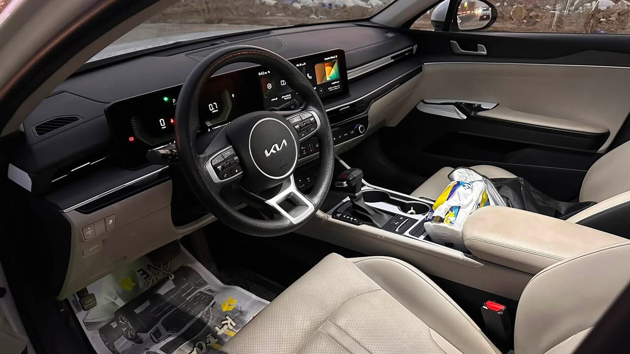 كي فايف 2024 لون أبيض للبيع
محرك 2500cc
رقم بغداد 
السيارة ماشية 20 الف كيلوا 
السيارة فول مواصفات بانوراما كشنات جلد لون ابيض 
السيارة نظيفة و مرتبة و استخدام شخصي 
و حالتها ممتازة ومتحتاج اي شي و جاهزة للفحص باي مكان 
للاستفسار و التفاصيل ***********
