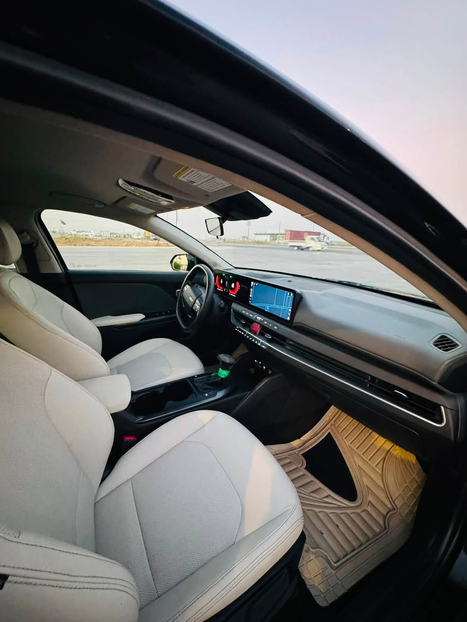 سلام عليكم للبيع فقط
كي فور LX  2025 k4 

محرك : 2000 دوش مرغوب

وارد : اميركا 

ماشيه :23الف 

مواصفات  Ex 

1_بصمة 

2_تشغيل عن بعد 

3_ بصمة ابواب 

4_ بصمة جنطه 

5_شاشه متصل حجم كبير 

6_فول قيادة ذاتيه مع تحديد مسار 

7_فول تحكم ستيرن 

8_تبريد متصل مع شاشه لمس 

9_منافذ شحن خلفية 

10_سايد بريك كهربائي 

11_مانع انزلاق 

12_نقط عمياء 

13 _ تحكم وضعيات قياده

14_رادار امامي وخلفي وجانبي 

15_فول حساسات توقف ذاتي 

16_لد امامي مع عدسات زنون 

17_كامره خلفية دقه hd 

18_ويل كب بلاد  

أرباك بس بردة فقط 

حادث السيارة باب نص صبغ وجاملق وبنيد فقط  

سيارة بغداد تحويل ثاني يوم وسعر خيالي كلش حلو 

وهاذا رقمي وبلنسبة السعر بس أتصل ويوصلك سعر لن سعر بلاش 

***********
