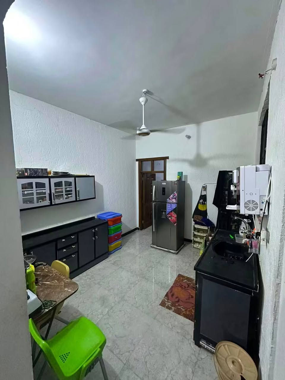 السلام عليكم /بيت للبيع طابو صرف
المساحه/ 125  

📍عنوان البيت شارع80  المنهدسين الرابعه 

مجاور مدرسه عمر عبد العزيز وقريب مول زيد 

واجه 5م 
يحتوي على صاله
غرفه نوم 
مطبخ 
صحيات داخليه 
صحيات خارجيه
طارمه مع ممر خارجي وداخلي 
السعر 120وبي مجال 
للاستفسار 
***********

