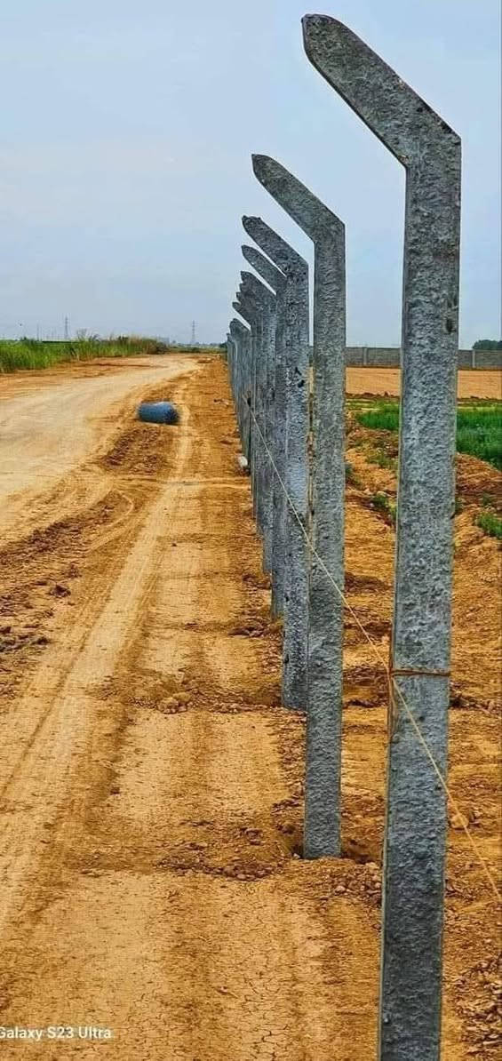 السلام عليكم يعلن معمل انوار بابل عن تجهيز وعمل اسيجة BRC بكافة أنواعها الدرجه الاولى بجادر وبدون جادر أيضاً يوجد لدينا ثيل عشبي مستعدون لتجهيز الدوائر الحكوميه والأهليه والمجمعات السكنيه حسب المواصفات المطلوبه للإستفسار الاتصال على الرقم *********** يوجد واتساب نعمل بكافة المحافظات

نص مكتوب في الصور:
- Galaxy S23 Ultra