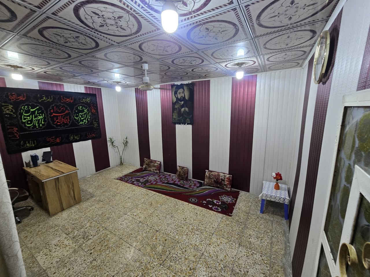 ✨️ بيت للبيع في مدينة الصدر  طابو صرف
♦️ الموقع: قطاع _ ٧٨ _  اول دربونة قريب على الشارع العام مقابل سوق سويري
♦️المساحة 144م واجهة 6 ونزال 24
♦️ البيت نظيف جدا و صالح للسكن / وايضا يرهم قطعة ارض للبناء
♦️ قريب على السوق والمدارس والخدمات كاملة
♦️غرفتين نوم + استقبال + حوش كبير يرهم كراج +مطبخ حار و بارد + ترك + صالة 
♣️ للاستفسار: ***********-***********
