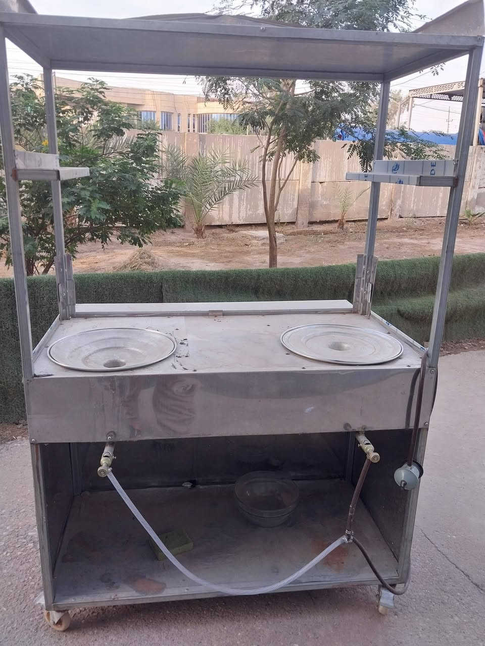 عربانة لبلبي • ميز طعام ٢ • ٥ كراسي