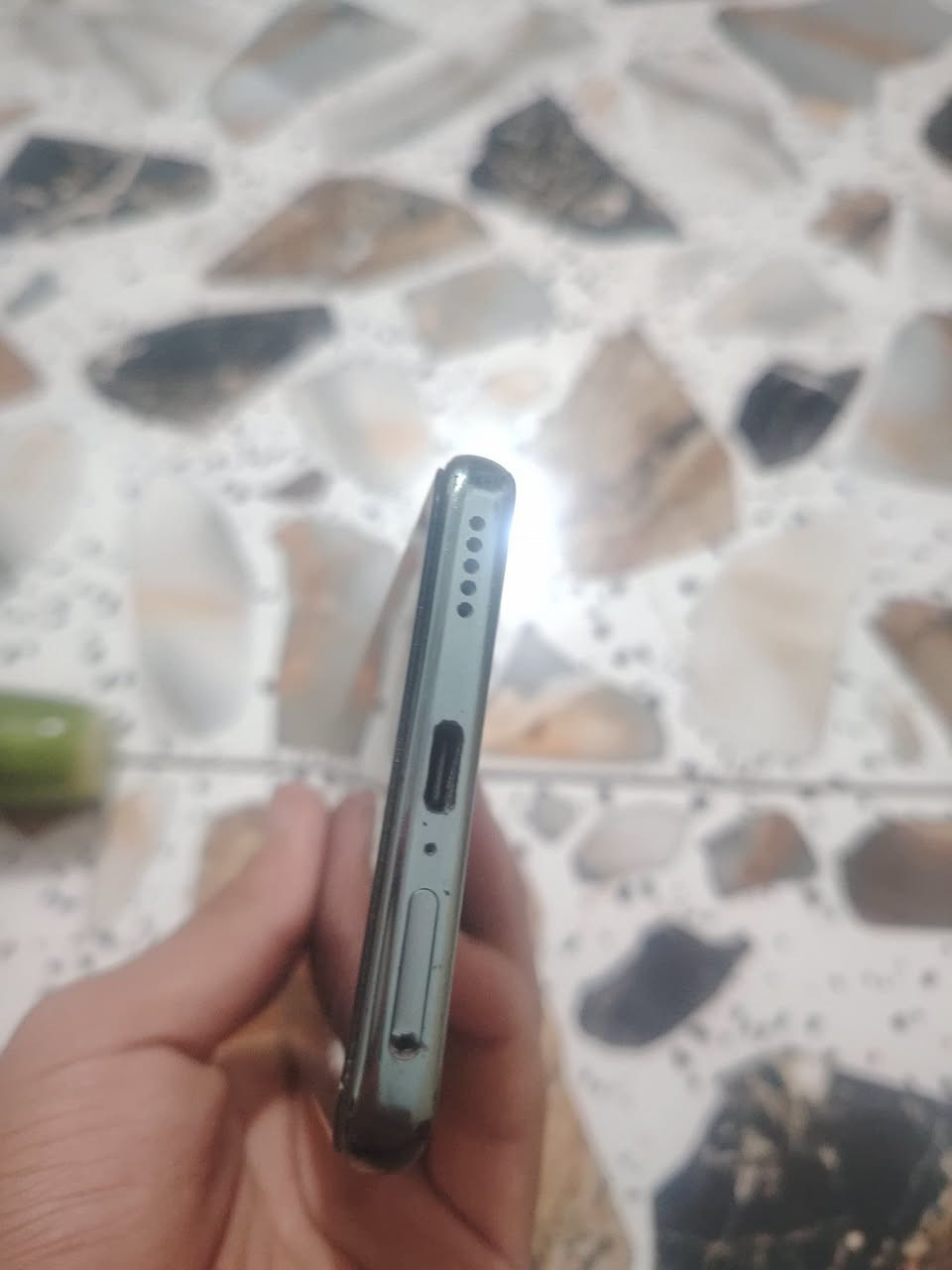 هونر إكس 9بي 
ذاكرة 256 رام 20 ببجي 60 سلس 
نضيف 
بي كسر بل شاشه مايثر شي وصوت مابي فقط السماعه الداخليه شغاله
سعر 170 بي مجال يعجبك اعبر
