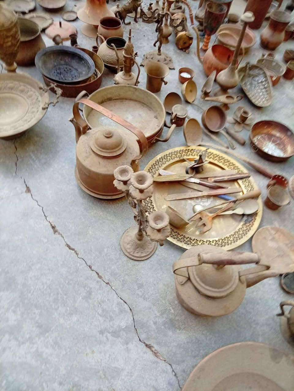 نحاسيات ابيع شلع وعلى الوزن الكيلو 16 الف ***********
